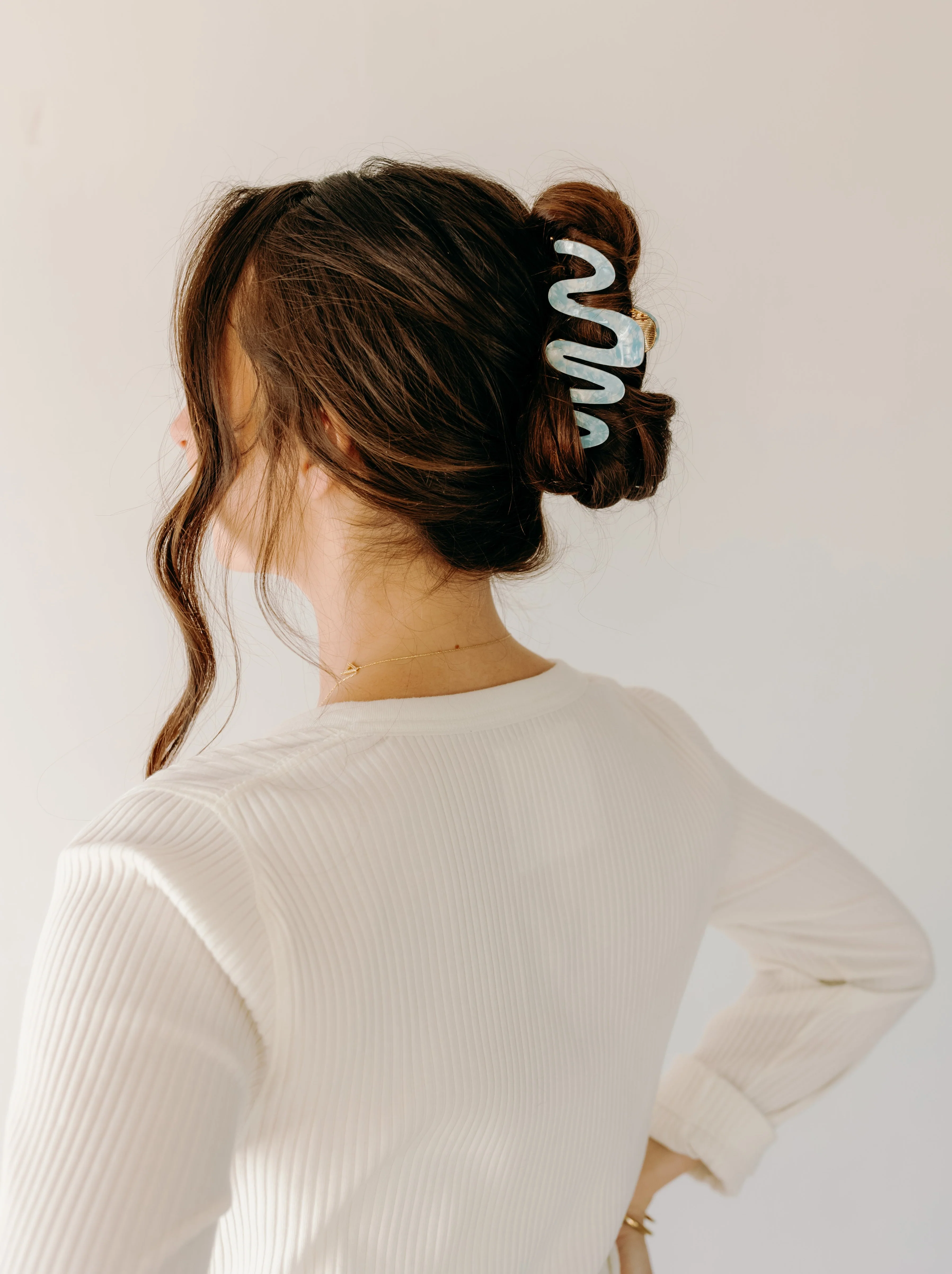 Comes in Waves Lilac Clip - Image 6