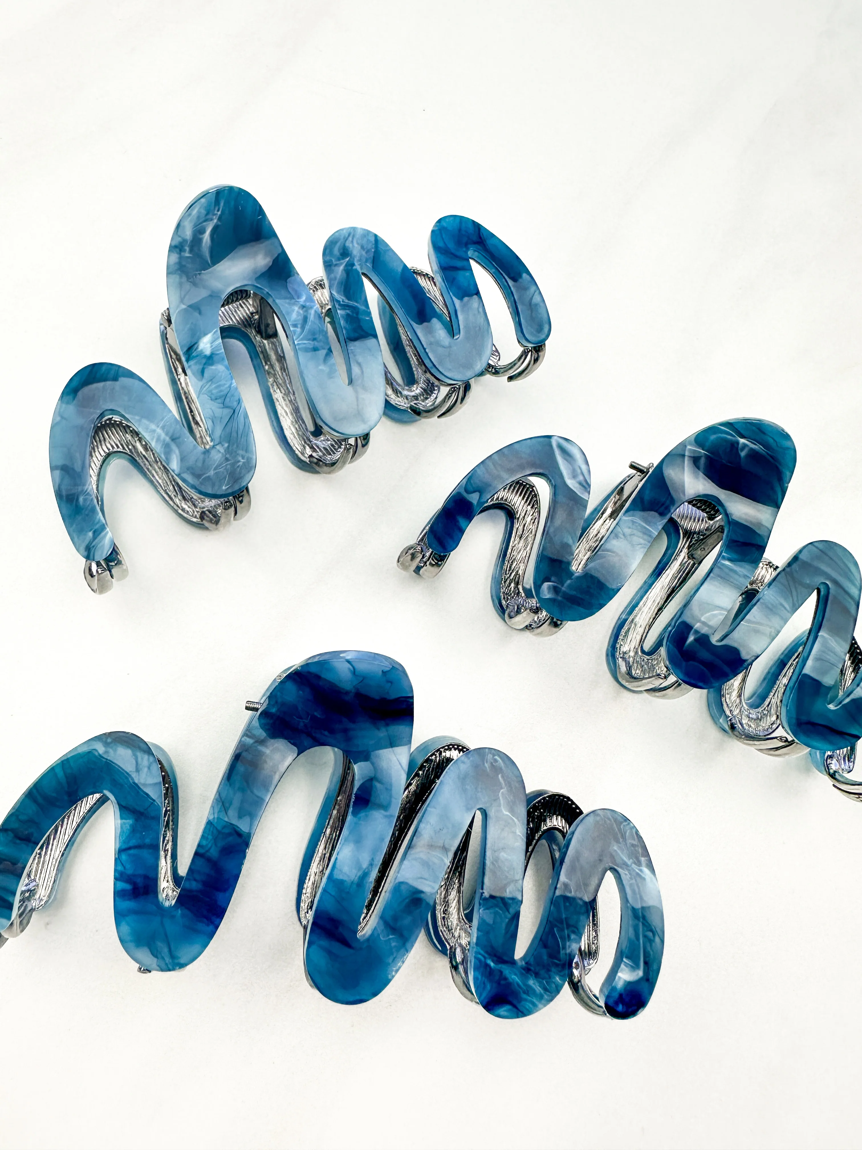 Comes in Waves Lilac Clip - Image 9