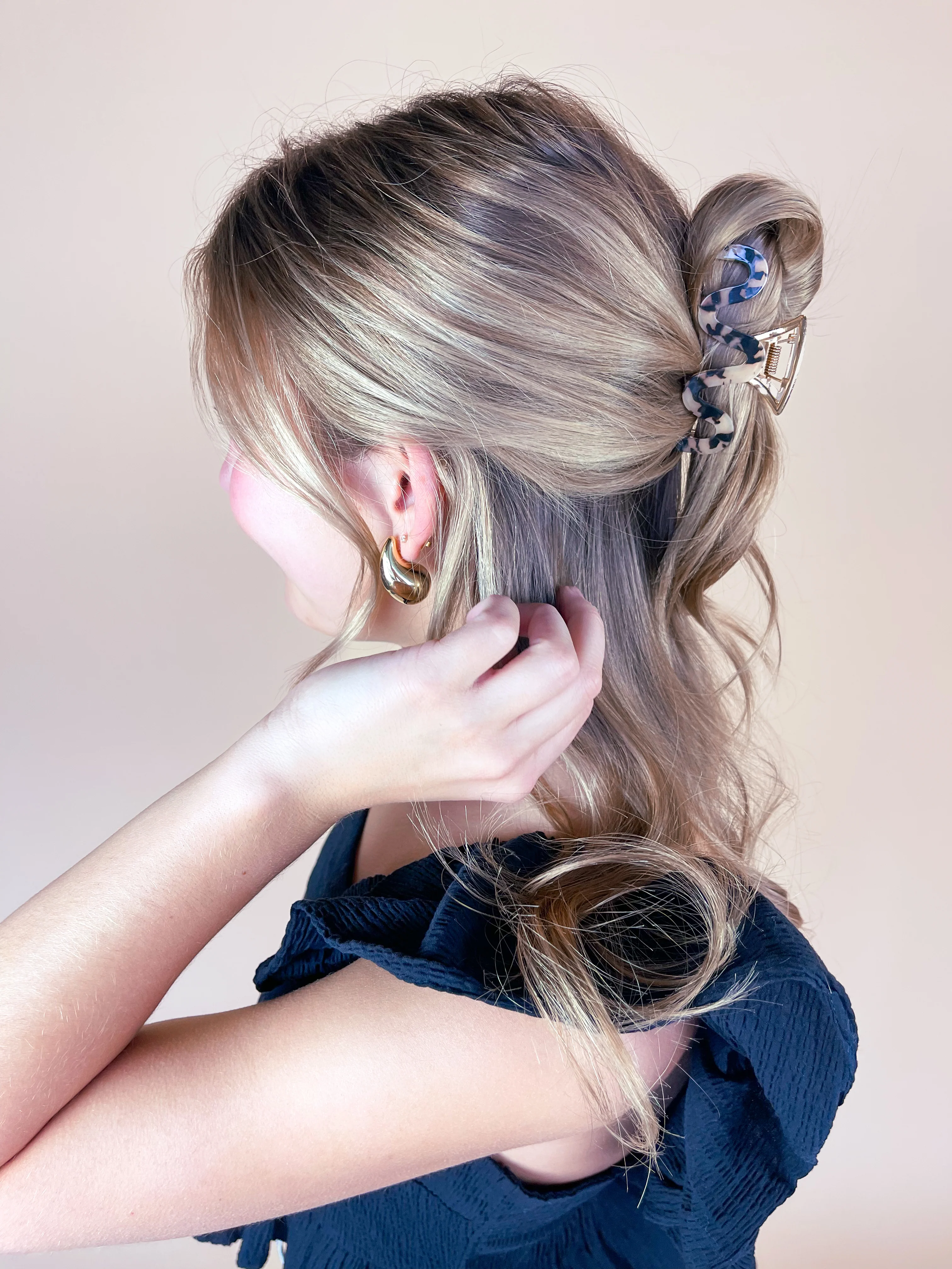 Effortless Lilac Clip - Image 5
