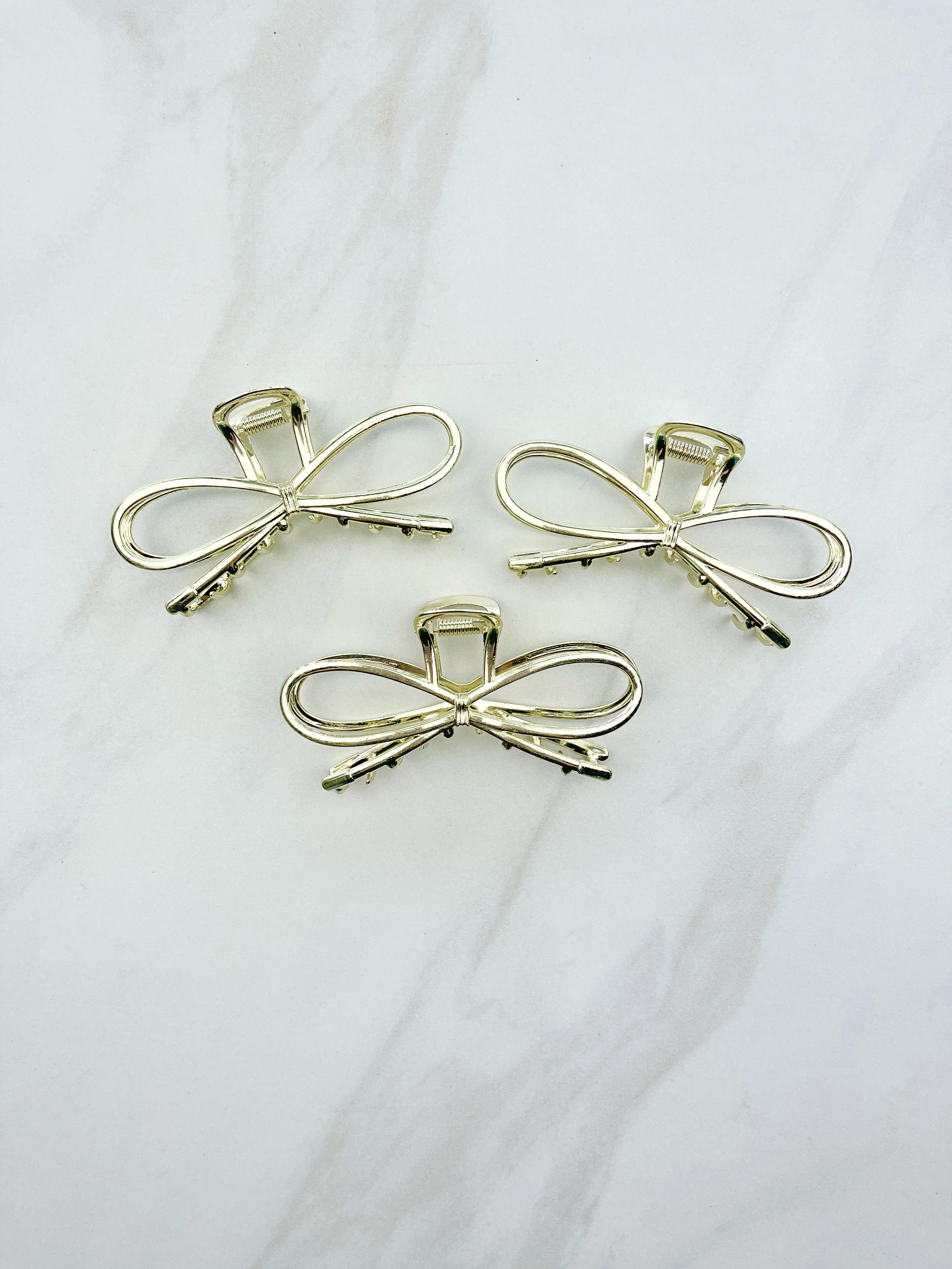 Invisible String Clip - Image 4